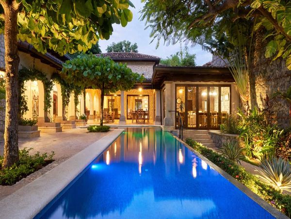 Playa Tamarindo luxury beach front Villa Staff