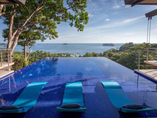 Vacation Villa 11,000 sq ft of luxury