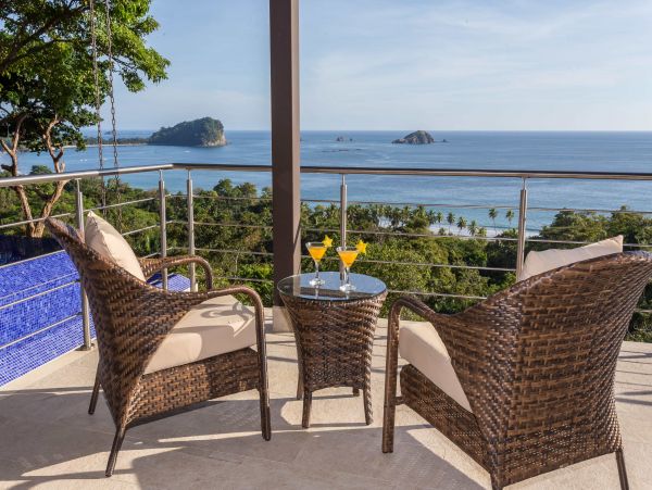 Vacation Villa 11,000 sq ft of luxury