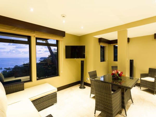 Vacation Villa 11,000 sq ft of luxury