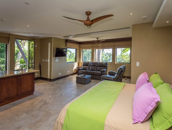 Vacation Villa 11,000 sq ft of luxury