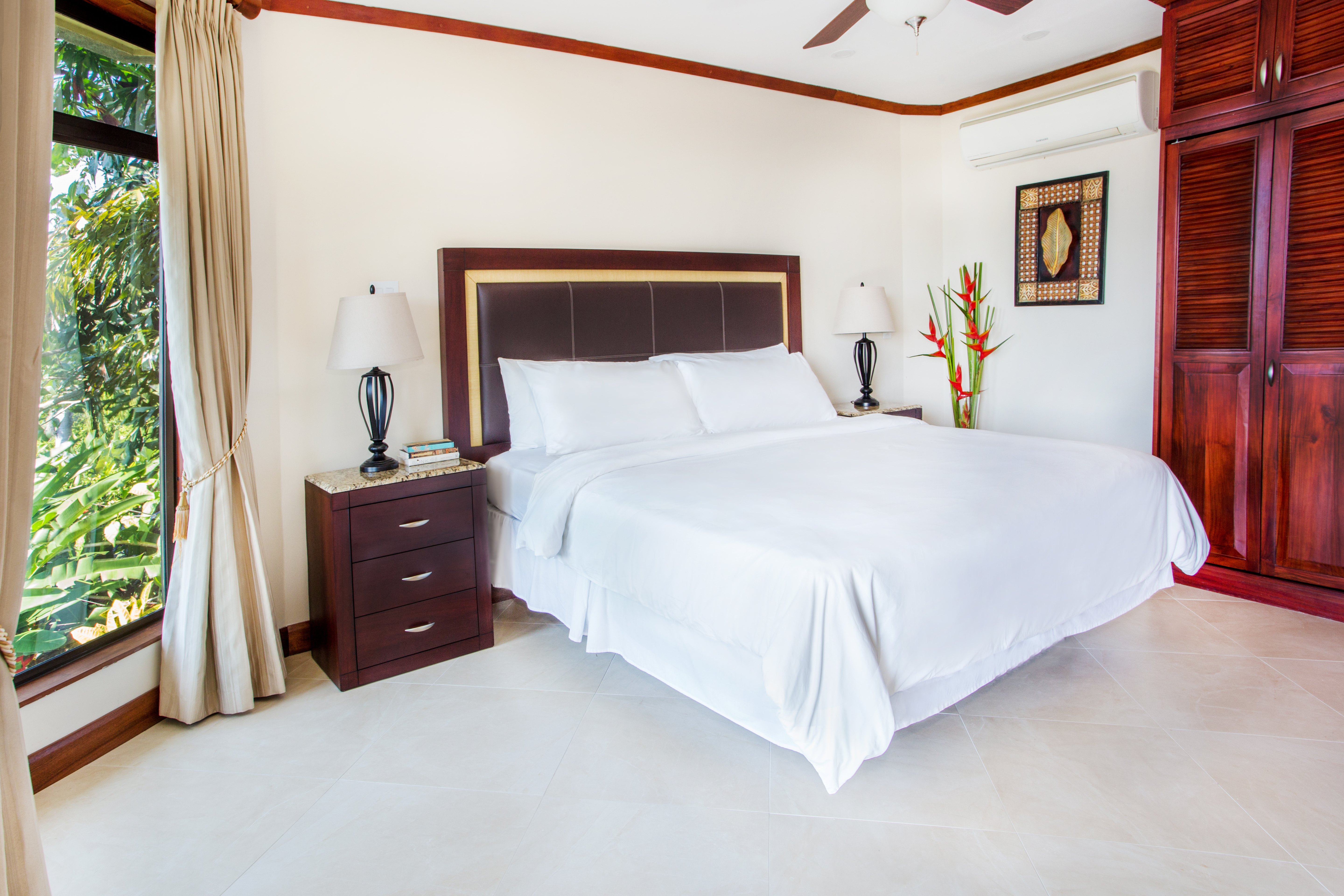Magnificent Views of The Ocean 1 Bedroom