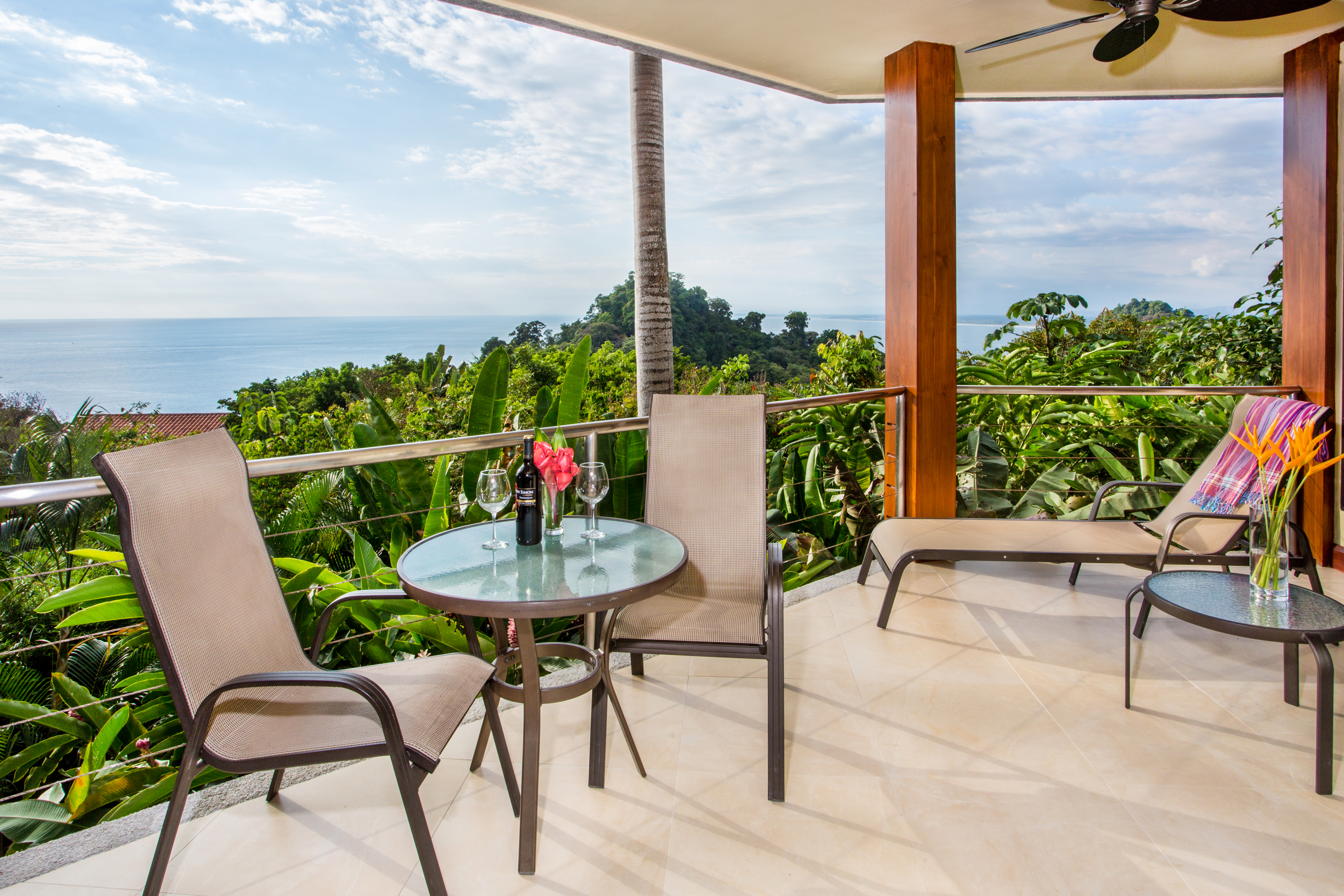 Magnificent Views of The Ocean 1 Bedroom