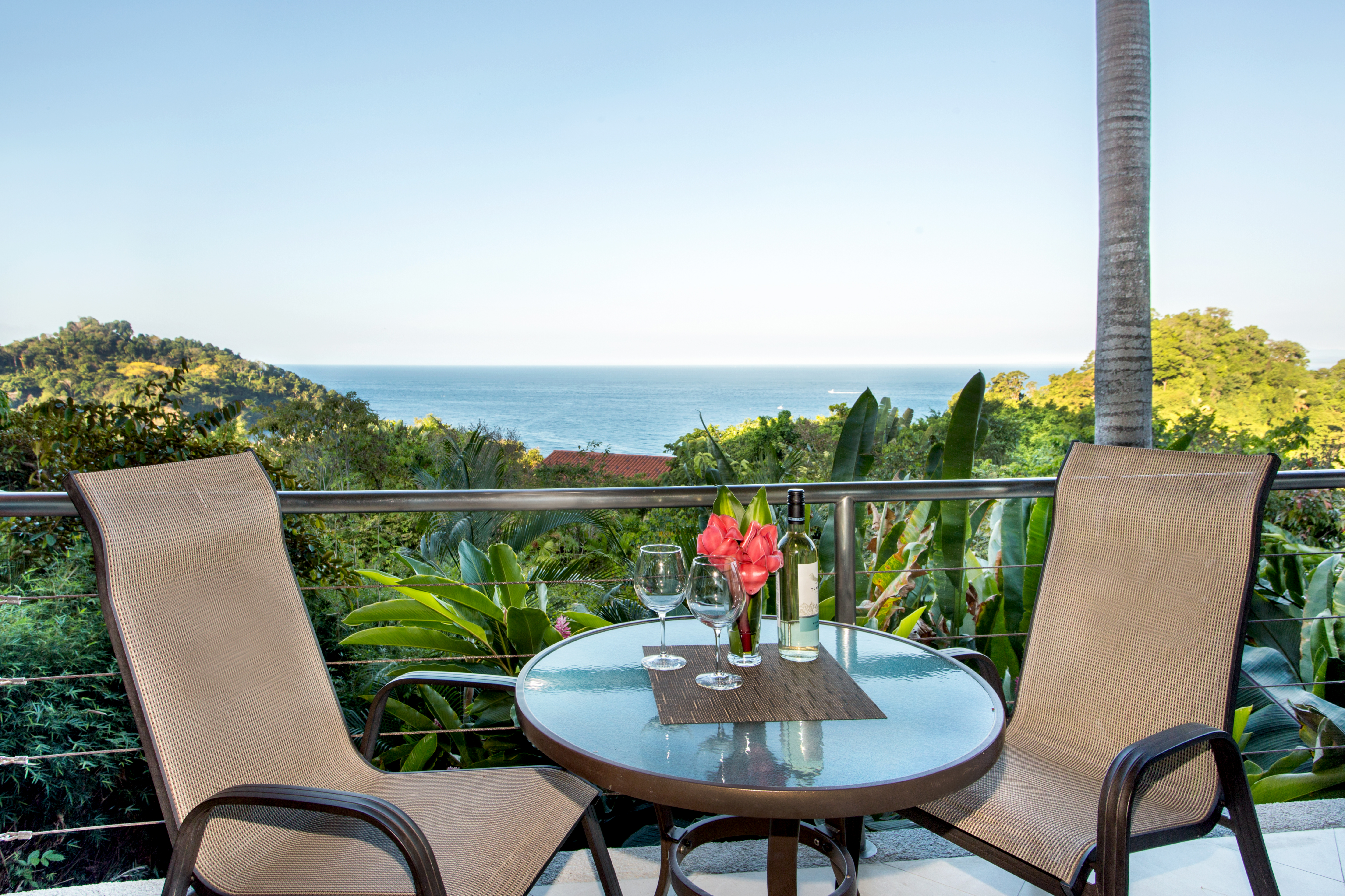 Magnificent Views of The Ocean 1 Bedroom