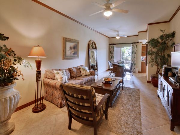 Luxury 3 Bedroom Condo Golf Course & Rainforest Views
