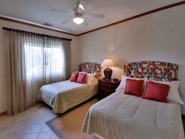 Luxury 3 Bedroom Condo Golf Course & Rainforest Views
