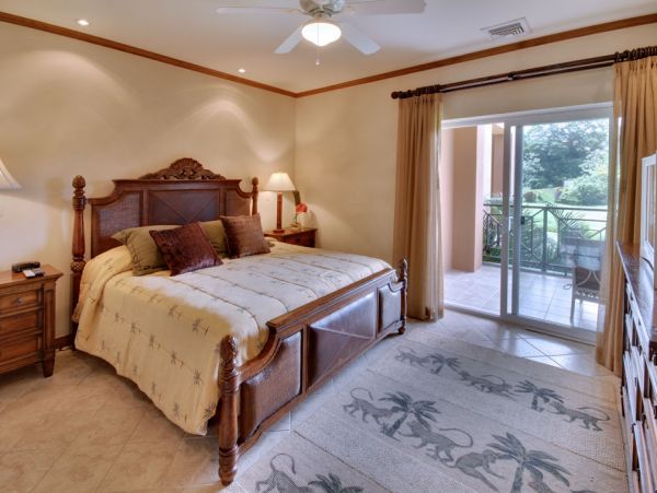 Luxury 3 Bedroom Condo Golf Course & Rainforest Views