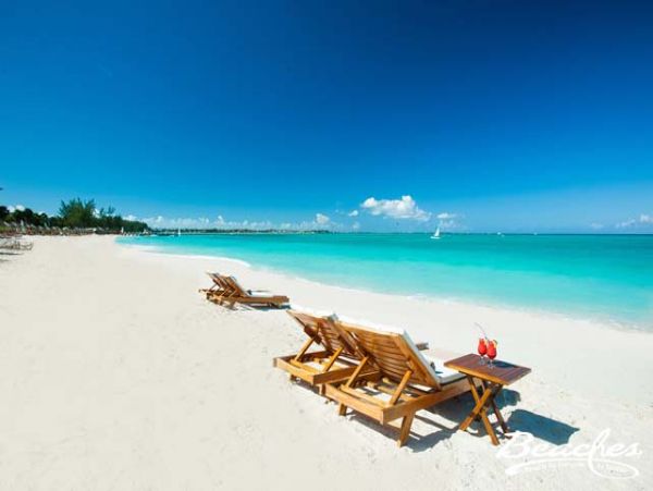 Just Steps to Beach Turks and Caicos Private Pool Home