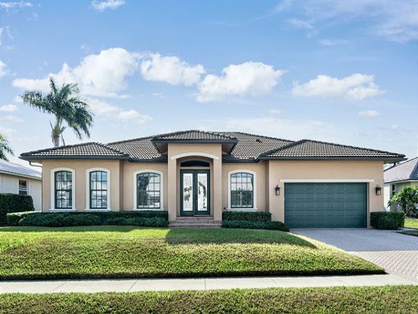 Luxury  Pool Marco Island Vacation Three bedroom Home