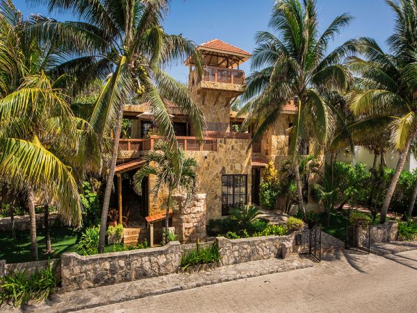 Four Bedroom Playa del Carmen Vacation Private Pool Villa