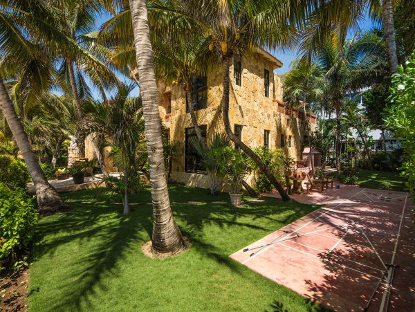 Four Bedroom Playa del Carmen Vacation Private Pool Villa