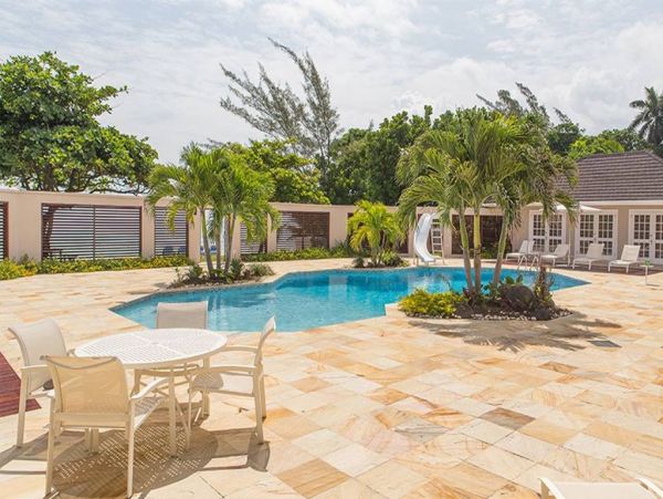 Beachfront Jamaica 7 Bedroom Villa with Pool Sleeps 18