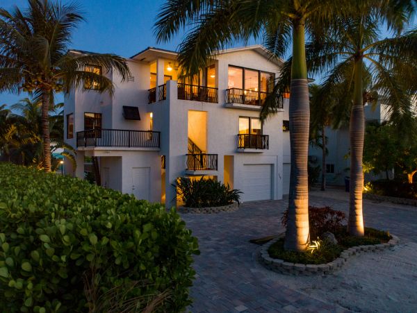 Luxury Florida Key Waterside Villa with Private Pool & Spa