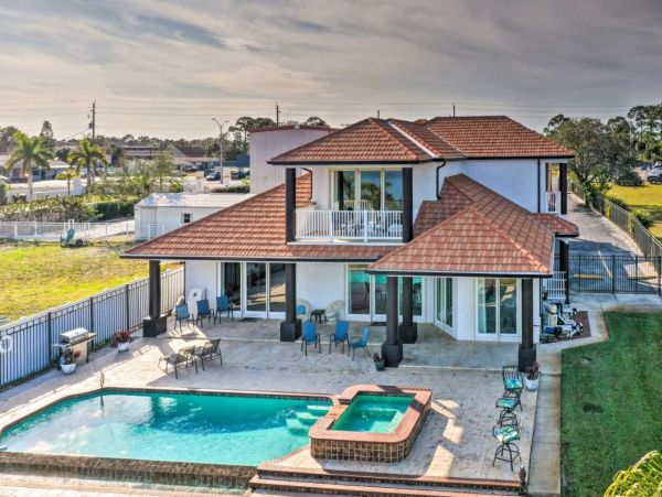 On Beach Titusville Vacation Private Pool Home