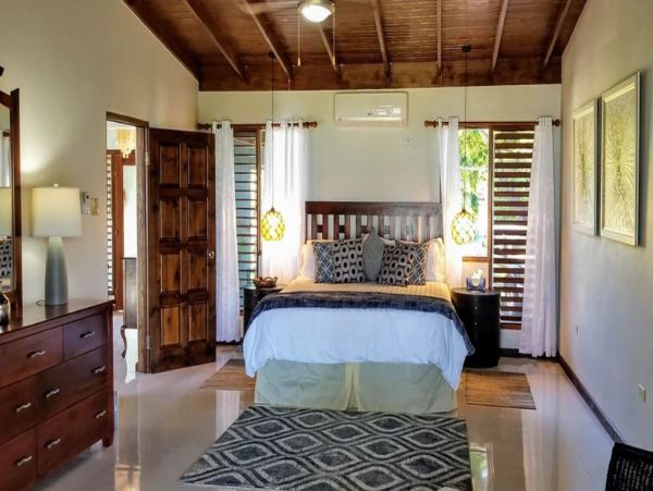 Five Bedroom luxury Beachfront Villa Jamaica Discovery Bay