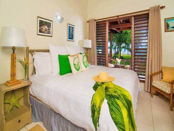 Five Bedroom luxury Beachfront Villa Jamaica Discovery Bay