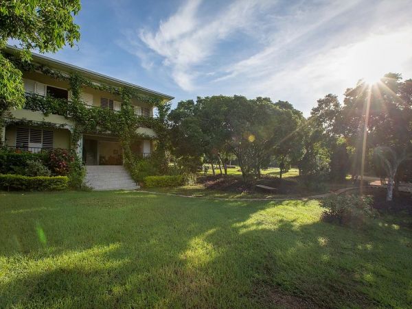 Jamaica Home 965132