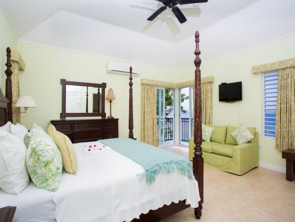 Beachfront 12 Bedroom Villa in Jamaica with Pool & Views