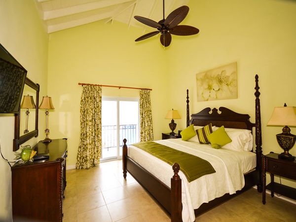 Beachfront 12 Bedroom Villa in Jamaica with Pool & Views