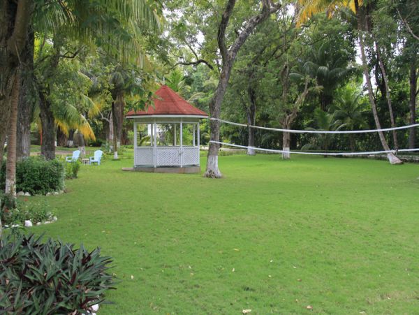 Beachfront 12 Bedroom Villa in Jamaica with Pool & Views