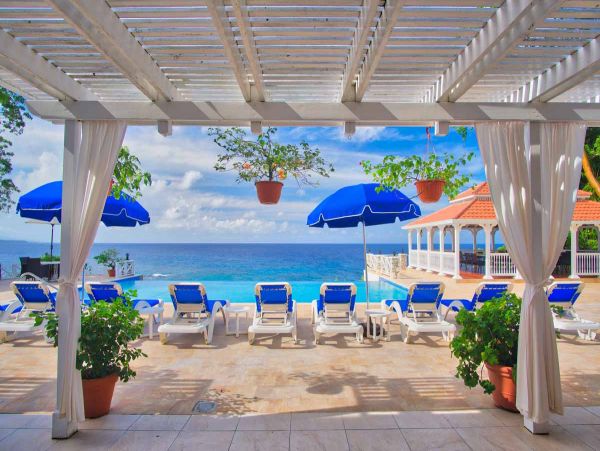 Beachfront 12 Bedroom Villa in Jamaica with Pool & Views