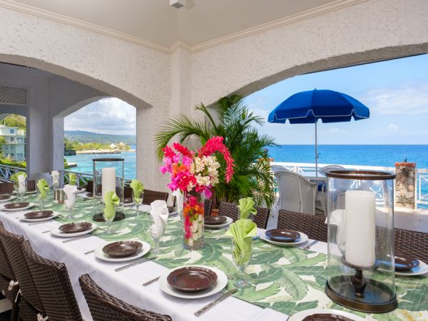 Beachfront 12 Bedroom Villa in Jamaica with Pool & Views