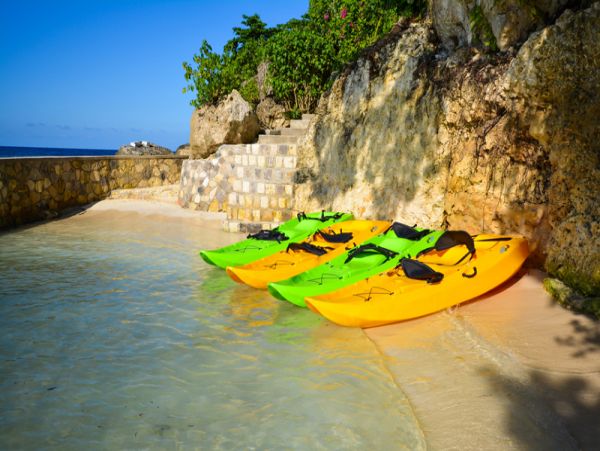 Beachfront 12 Bedroom Villa in Jamaica with Pool & Views