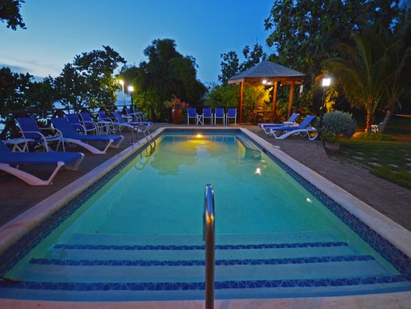 Serene Oceanfront Escape - 6 Bedroom Villa with Pool, Private Staff & Panoramic Views
