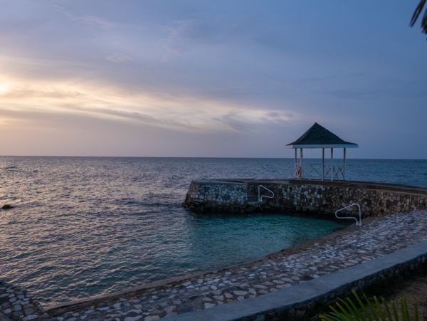 Jamaica Home 965207