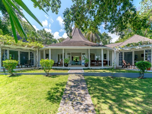 Jamaica Home 965236