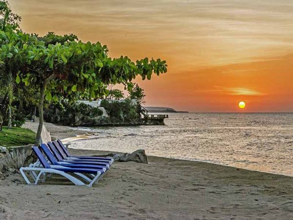 Jamaica Home 965237