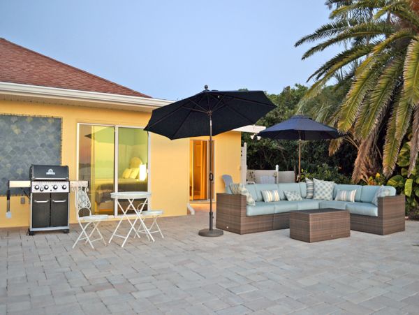 Canal View Sarasota Vacation Home With Three Bedrooms