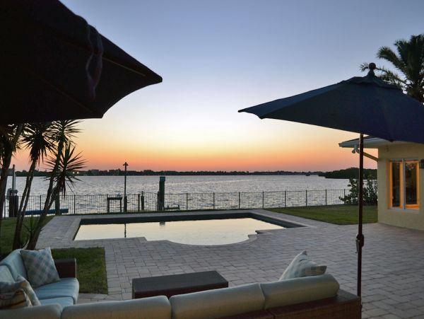 Canal View Sarasota Vacation Home With Three Bedrooms