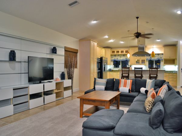 Canal View Sarasota Vacation Home With Three Bedrooms