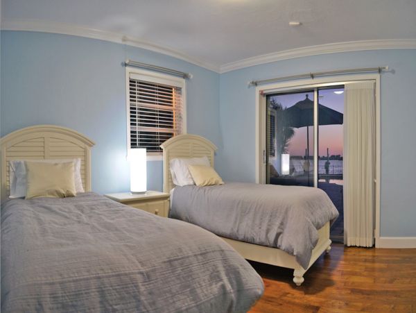 Canal View Sarasota Vacation Home With Three Bedrooms
