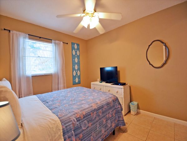 Bradenton Beach Great Value Vacation Cottage Walk To Beach