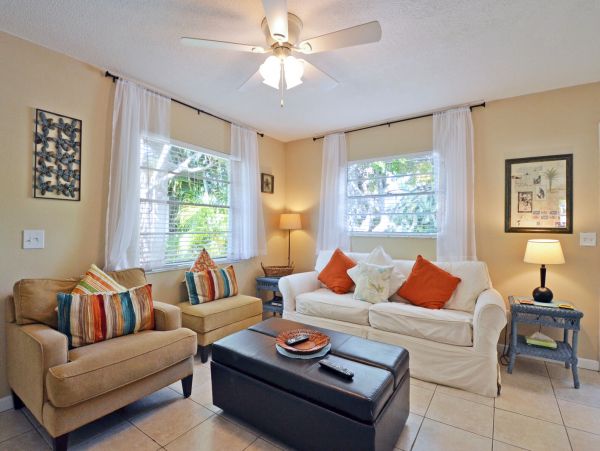 Bradenton Beach Great Value Vacation Cottage Walk To Beach
