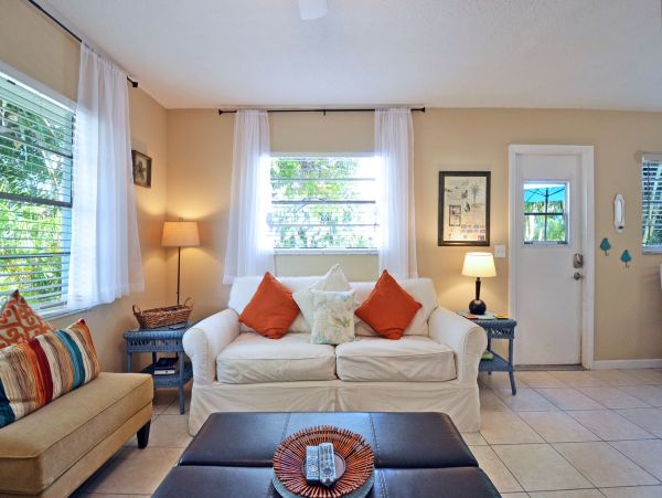 Bradenton Beach Great Value Vacation Cottage Walk To Beach