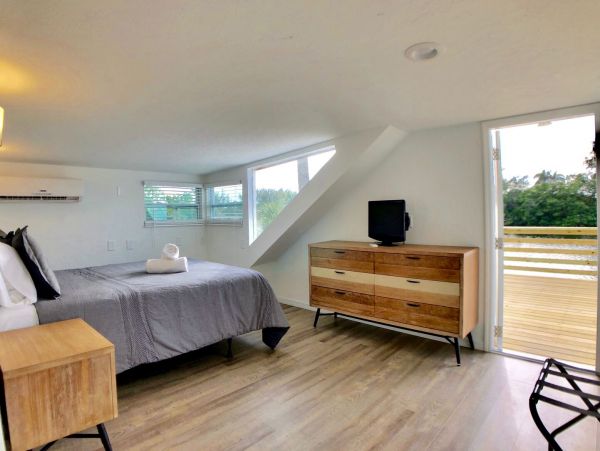 South Siesta Key Remodeled Condo Water View