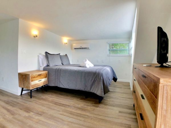 South Siesta Key Remodeled Condo Water View