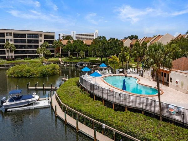 Short Walk to Beach Siesta Key Vacation Condo Three Bedroom