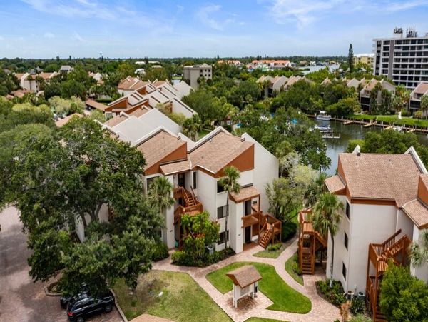 Short Walk to Beach Siesta Key Vacation Condo Three Bedroom
