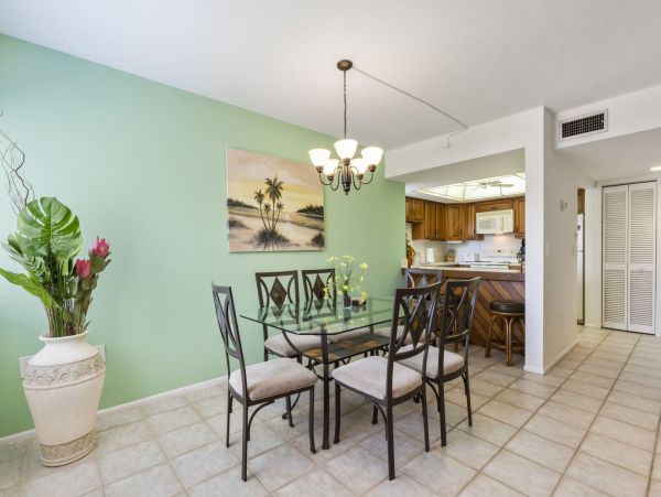 Short Walk to Beach Siesta Key Vacation Condo Three Bedroom