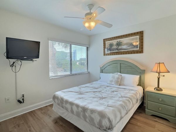 Short Walk to Beach Siesta Key Vacation Condo Three Bedroom