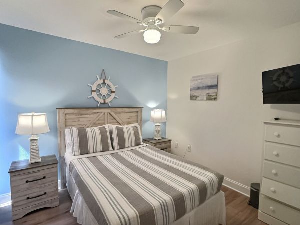 Short Walk to Beach Siesta Key Vacation Condo Three Bedroom