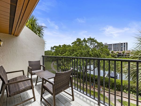 Short Walk to Beach Siesta Key Vacation Condo Three Bedroom