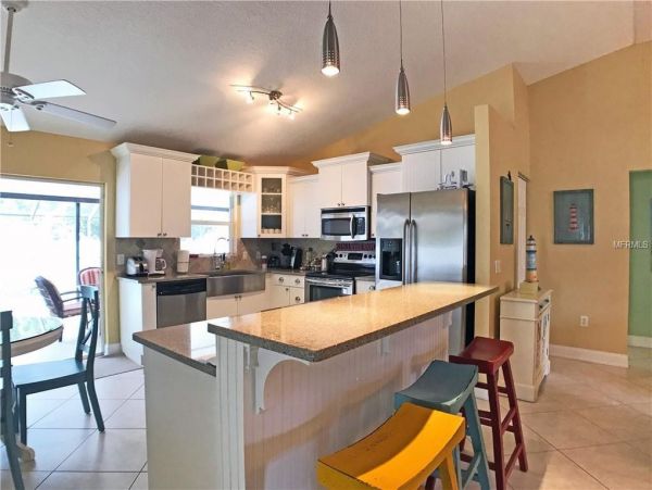 Caged Pool Sarasota Vacation Home Three Bedrooms Sleeps 6 - additional view, photo 5