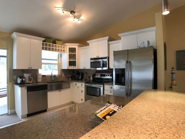 Caged Pool Sarasota Vacation Home Three Bedrooms Sleeps 6