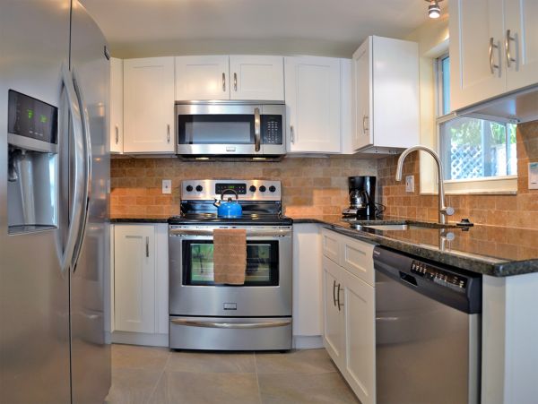 Siesta Key Steps to Beach Sleeps 6 Guests