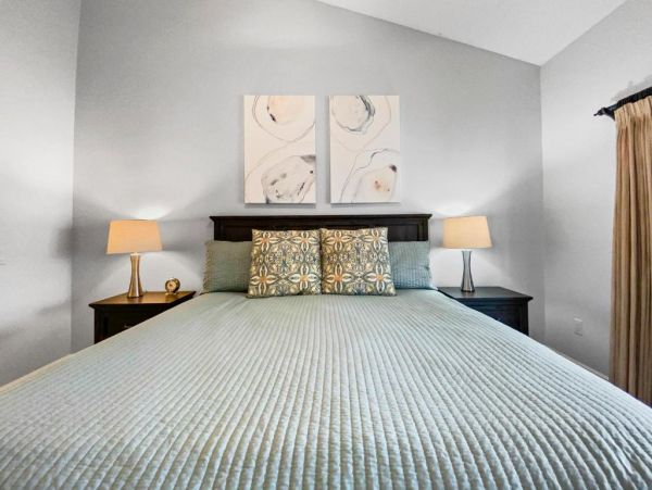Siesta Key Vacation Rental: Spacious 3-Bedroom Townhome